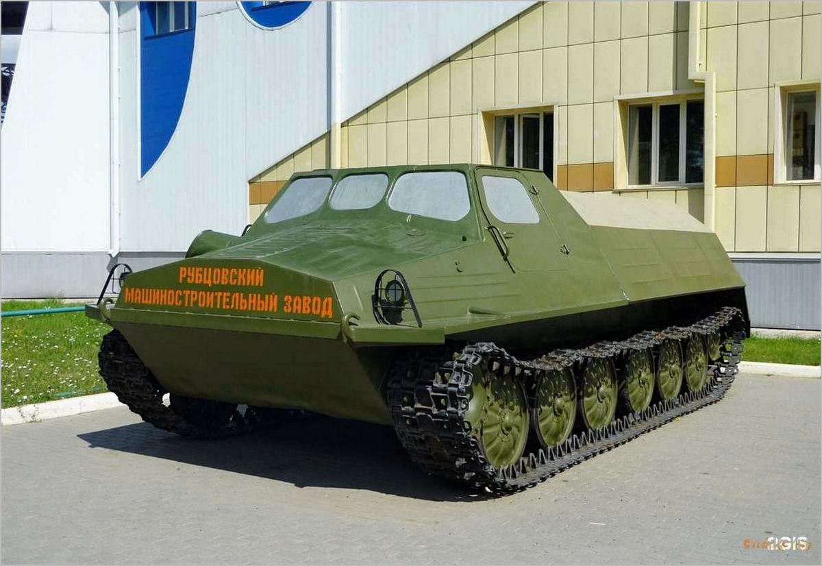 Особенности тяжелого гусеничного транспортет-тягача ГТТ: мощь и универсальность