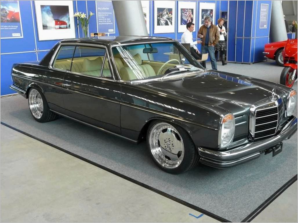 (mercedes-benz, w114, классика, немецкого, автомобилестроения) Mercedes-Benz W114 — классика немецкого автомобилестроения